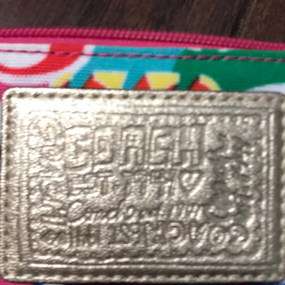 Coach wristlet - Picture 3 of 3